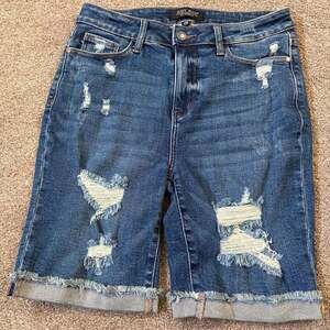 Judy Blue Jean Shorts Dark Wash Distressed Stretch Bermuda Size 29